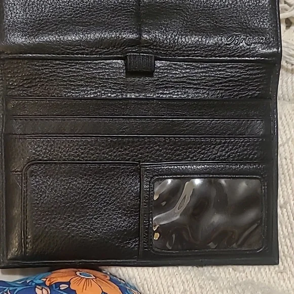 Brighton Vintage Pebble Leather Crossbody Bag with Heart Lock. Coin Resedue - Picture 7 of 8